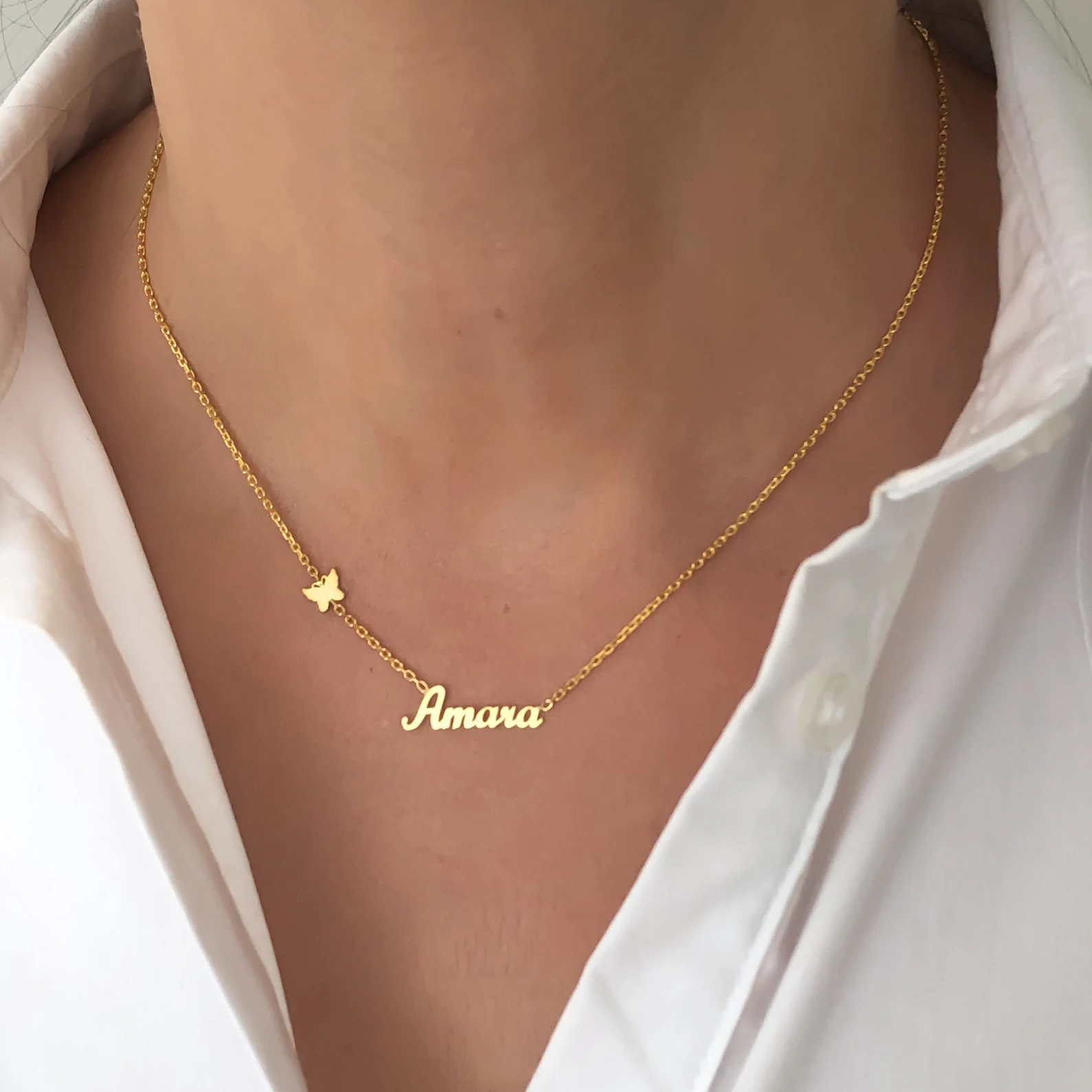 여성을위한 맞춤형 맞춤형 나비 하트 모양 이름 목걸이  - Birth Flower Necklace 리뷰 및 가격